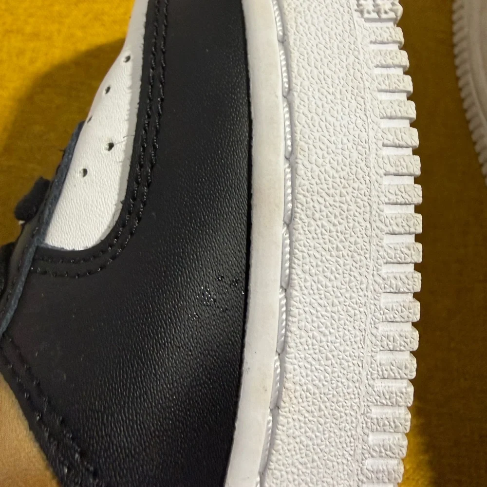 Nike Black and Gold Air Force 1 Sneakers, Size 5 (Youth) - Picture 10 of 12